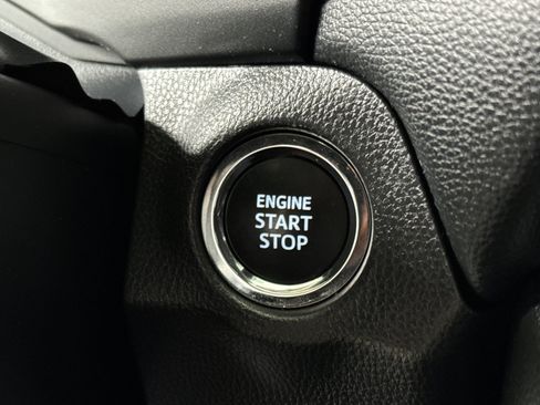 Used 2025 Toyota RAV4 XLE FWD image 22