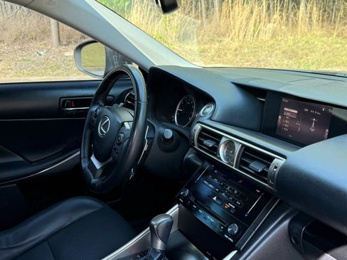 Used 2014 Lexus IS 250 RWD image 23