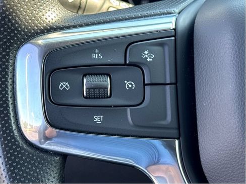 Used 2025 Chevrolet Blazer LT FWD image 15