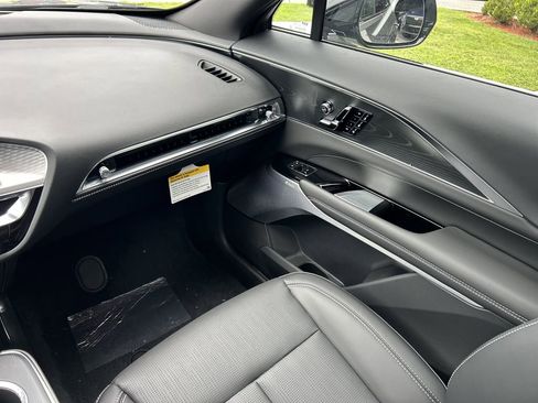 New 2026 Cadillac Lyriq V image 16