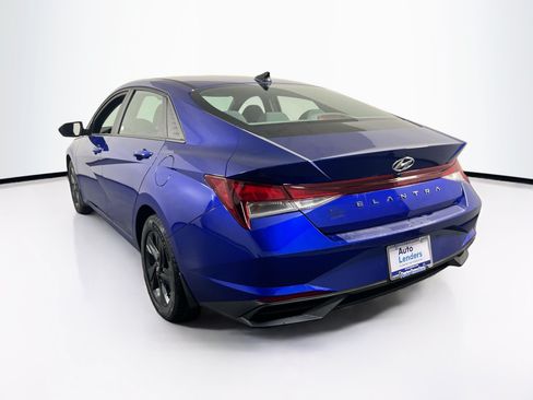 Used 2023 Hyundai Elantra SEL FWD image 7