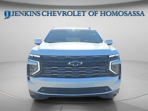 Used 2025 Chevrolet Suburban High Country image 11