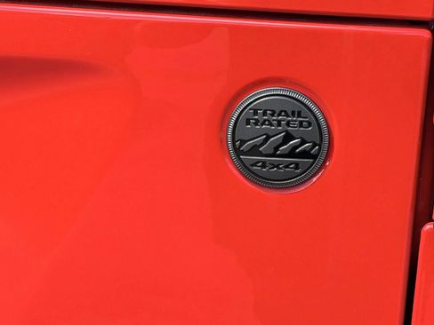 Used 2022 Jeep Gladiator Sport AWD/4WD image 22