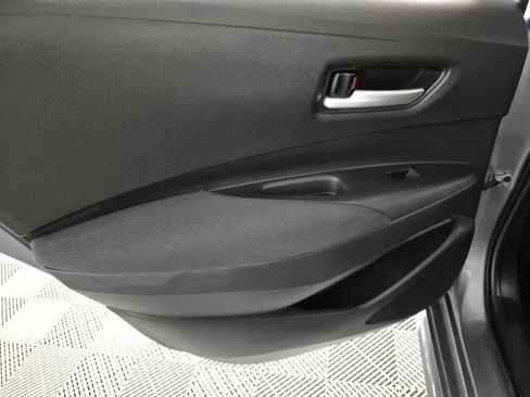 Used 2021 Toyota Corolla LE FWD image 25