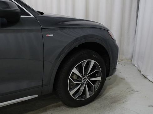 Used 2023 Audi Q5 2.0T Premium w/ Convenience Package AWD/4WD image 29
