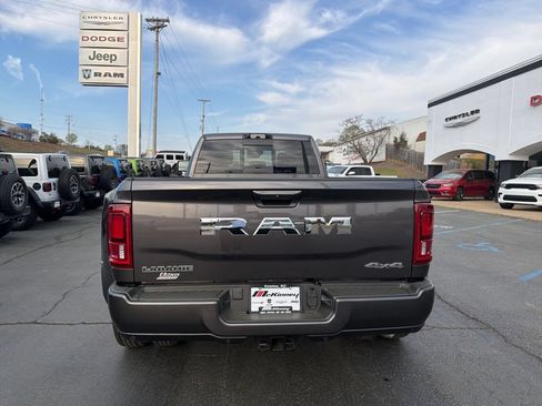 New 2026 RAM 3500 Laramie w/ Max Tow Package AWD/4WD image 10