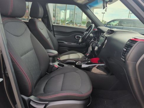Used 2016 Kia Soul + w/ Tarmac Special Edition FWD image 22