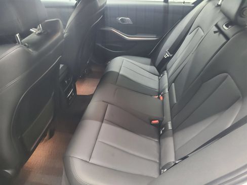 Used 2019 BMW 330i Sedan w/ M Sport Package RWD image 37