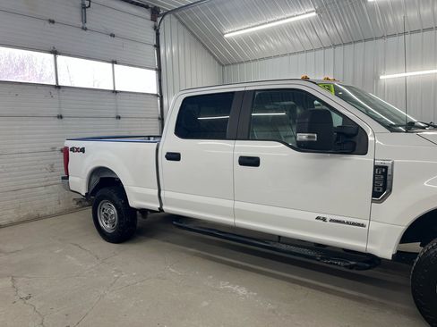Used 2019 Ford F250 XL w/ Power Equipment Group image 6