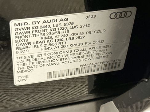 Used 2023 Audi Q5 2.0T Premium w/ Convenience Package AWD/4WD image 12