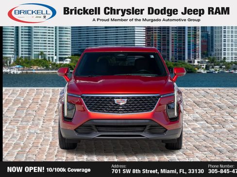 Used 2024 Cadillac XT4 Luxury FWD image 2