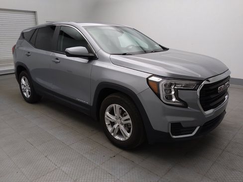 Used 2024 GMC Terrain SLE FWD image 11