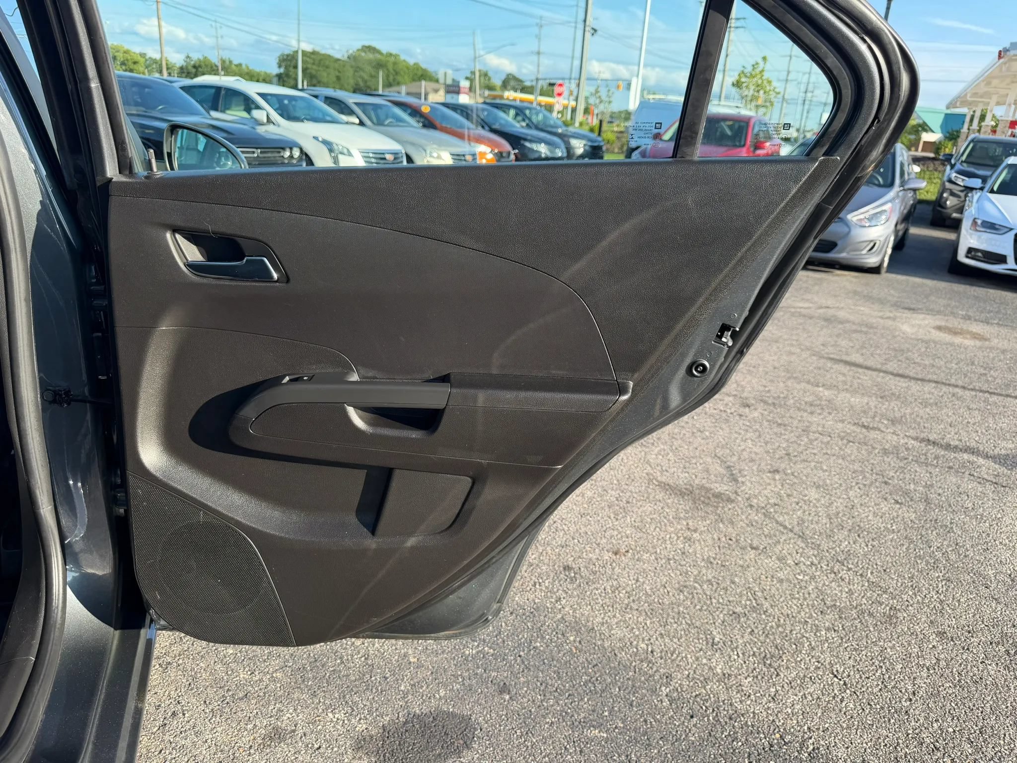 Used 2013 Chevrolet Sonic LT FWD image 27