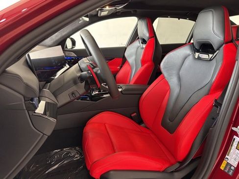 Used 2025 BMW M5 w/ Carbon Package image 20