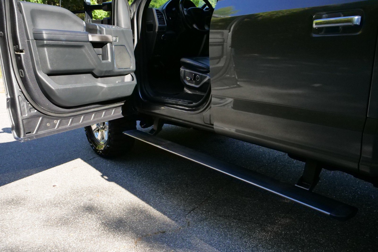 Used 2019 Ford F350 Platinum AWD/4WD image 26