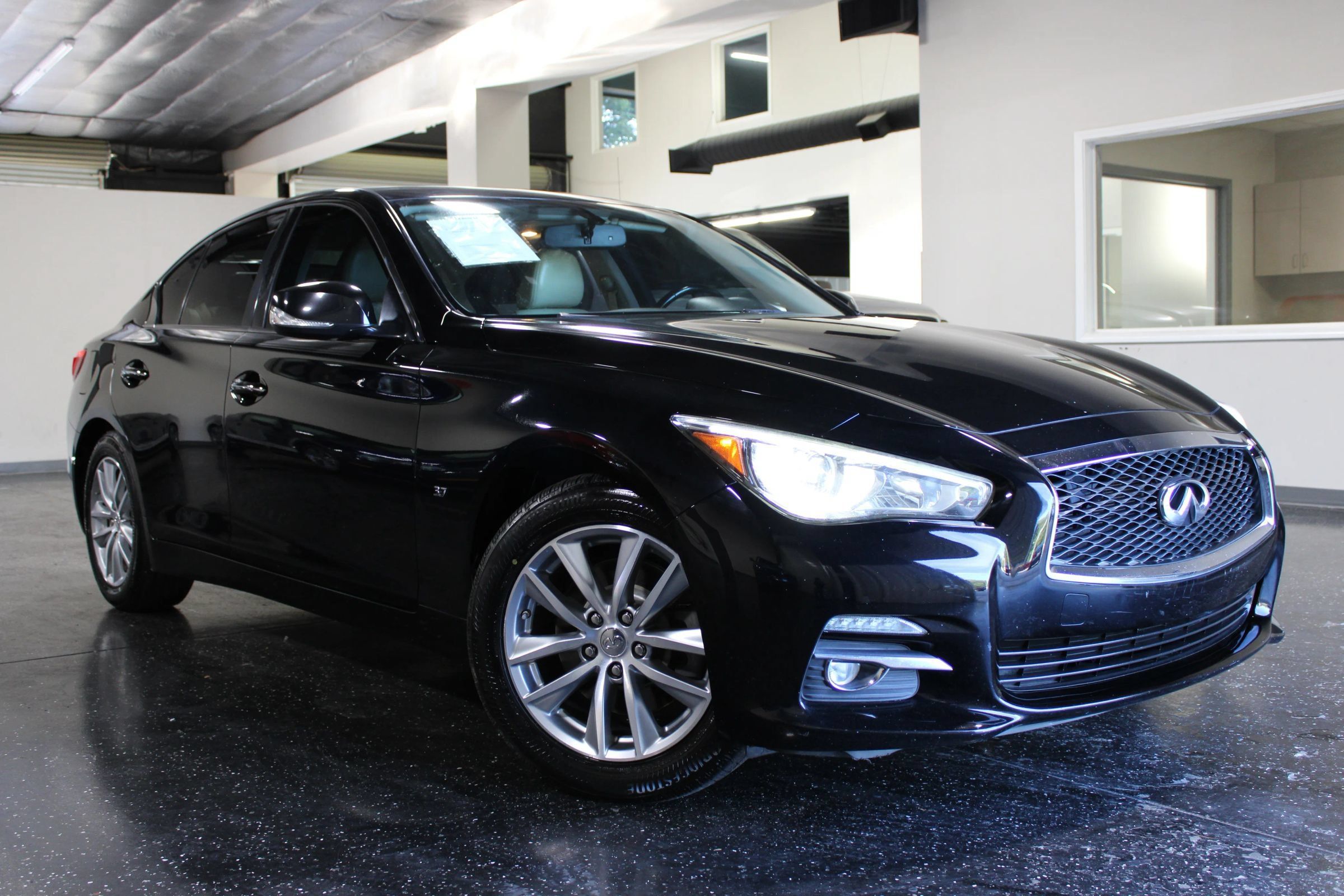 Used 2014 INFINITI Q50 Premium w/ Navigation Package AWD/4WD image 39