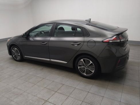 Used 2022 Hyundai Ioniq SE FWD image 3