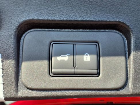 New 2025 Nissan Rogue SL image 18