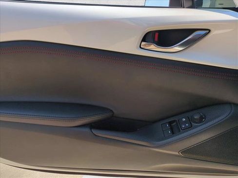 Used 2018 MAZDA MX-5 Miata Grand Touring RWD image 11
