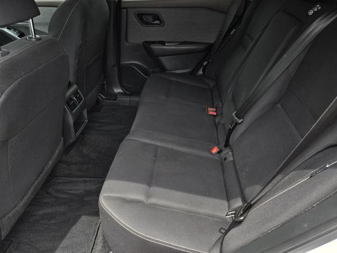 Used 2023 Nissan Rogue S FWD image 11
