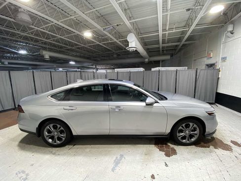 Used 2024 Honda Accord EX image 27