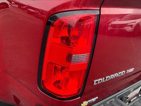 Used 2017 Chevrolet Colorado Z71 image 29