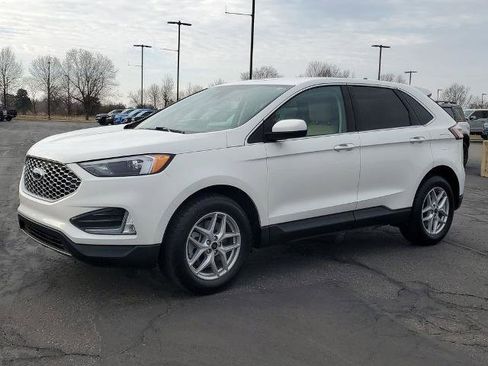 Certified 2023 Ford Edge SEL w/ Convenience Package image 2