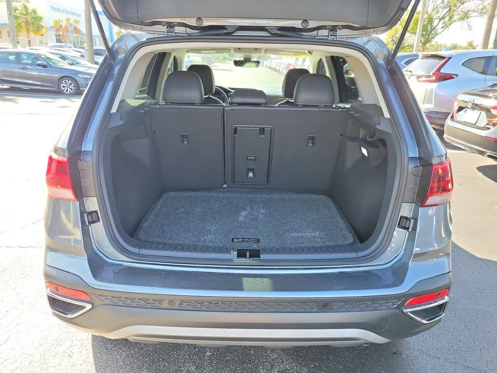 Used 2024 Volkswagen Taos SEL AWD/4WD image 10