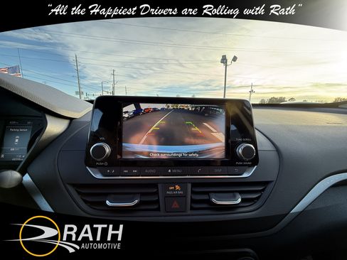 Used 2024 Nissan Altima 2.5 S image 16