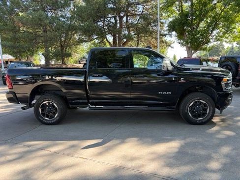 Used 2025 RAM 1500 Laramie w/ Sport Appearance Package AWD/4WD image 6