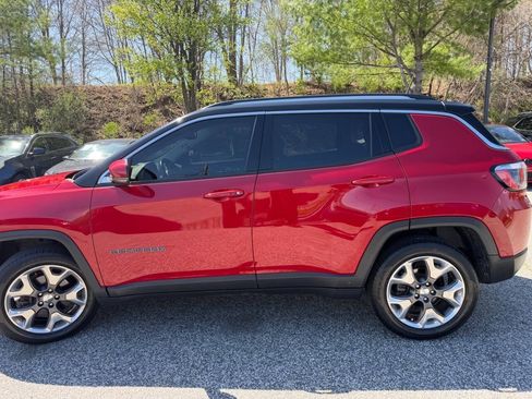 Used 2018 Jeep Compass Limited w/ Navigation Group AWD/4WD image 9