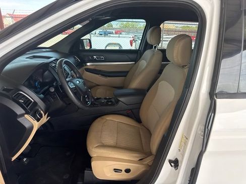 Used 2017 Ford Explorer FWD image 13