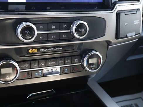 Used 2022 Ford F350 Platinum image 33