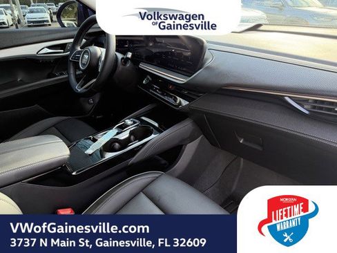 Used 2025 Buick Envision Avenir image 10