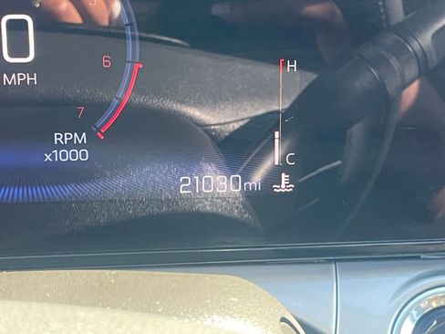 Used 2025 Chevrolet Trax LT image 40