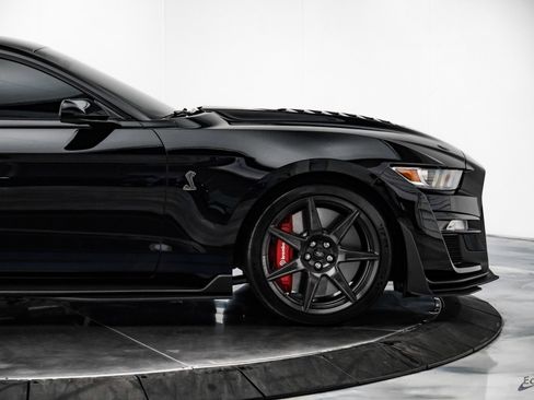 Used 2020 Ford Mustang Shelby GT500 w/ Carbon Fiber Track Pack image 18