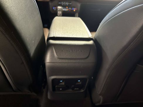 Used 2024 Ford Bronco Outer Banks AWD/4WD image 13