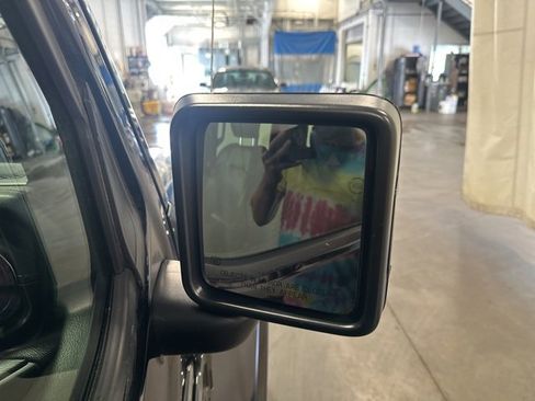 Used 2023 Jeep Gladiator Overland image 39