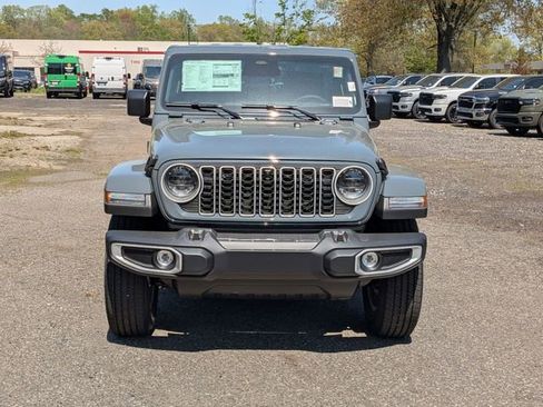 New 2026 Jeep Wrangler Unlimited Sahara AWD/4WD image 8