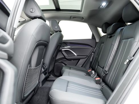 New 2025 Audi Q5 Premium image 19