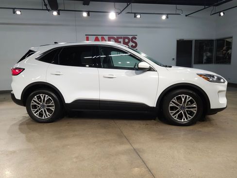 Used 2022 Ford Escape SEL image 8