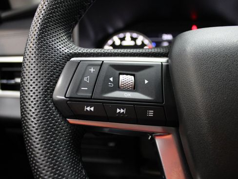 Used 2023 Mitsubishi Outlander SE image 29