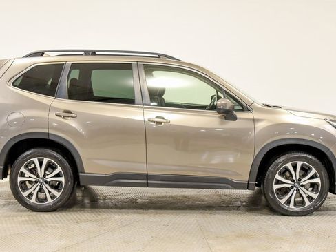 Used 2020 Subaru Forester Limited image 12