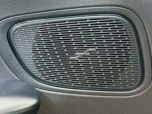 New 2025 Mercedes-Benz GLC 350e 4MATIC image 19