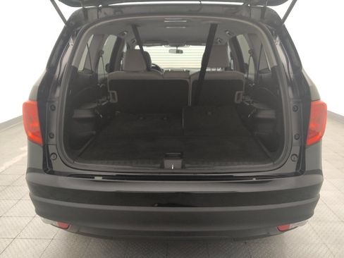 Used 2018 Honda Pilot LX image 29