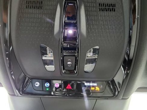 Used 2025 Cadillac Lyriq Luxury AWD/4WD image 71