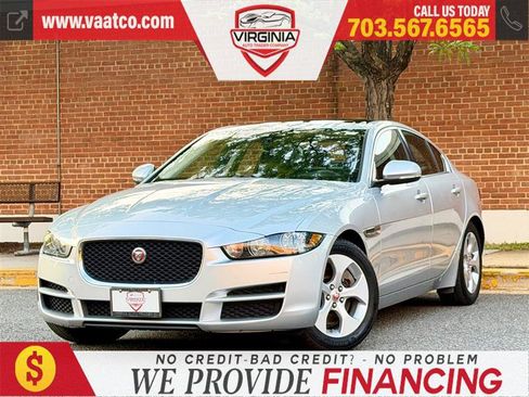 Used 2017 Jaguar XE Premium AWD/4WD image 2