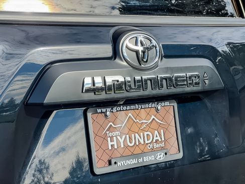 Used 2021 Toyota 4Runner TRD Off-Road Premium w/ Moonroof Package image 40