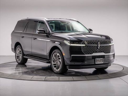 New 2026 Lincoln Navigator Premiere AWD/4WD image 7