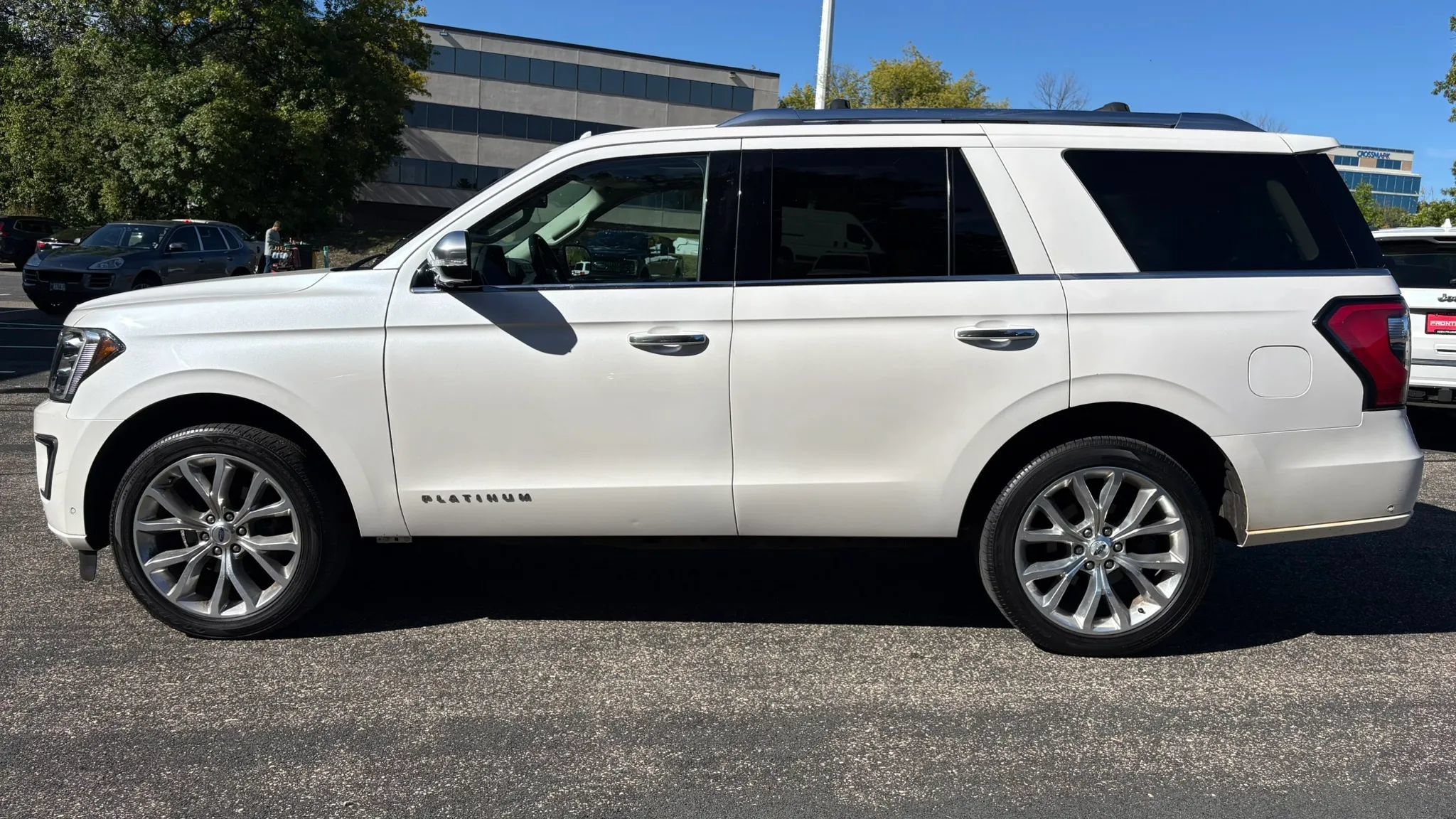 Used 2018 Ford Expedition Platinum AWD/4WD image 5